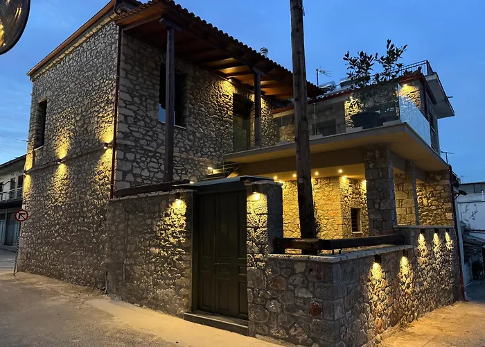 Amfikleia Earth Houses